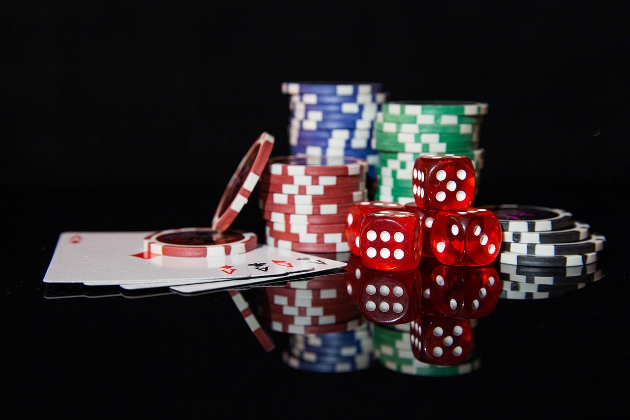 98jili Live Casino baccarat table streamed to mobile phone in Philippines